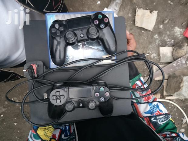 PS4 Slim Pre Owned - main view