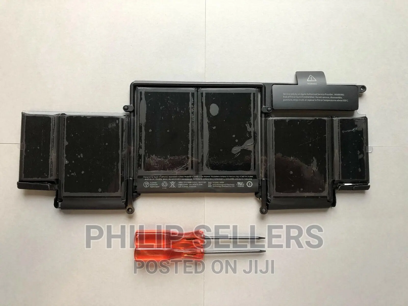 NEW Original Genuine OEM Apple Macbook Pro 13" A1502 Early 2