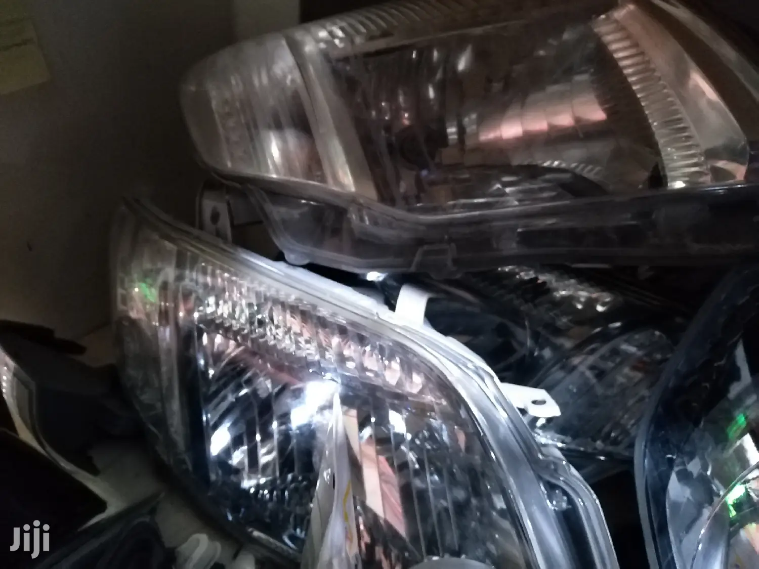 Fielder/Axio Nonxenon Headlights