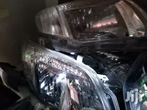 Fielder/Axio Nonxenon Headlights