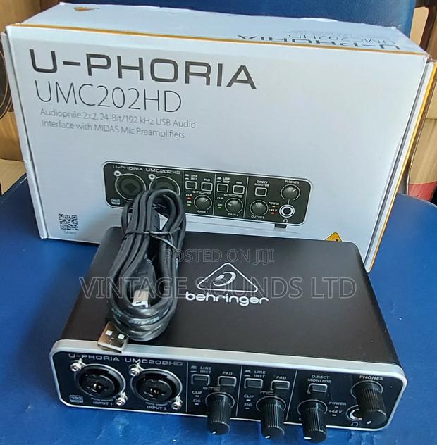 Behringer U-phoria Umc202hd USB Audio Interface - thumbnail 3