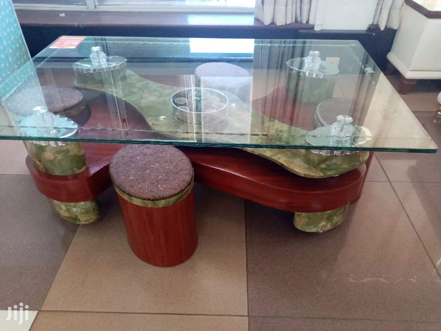Smart Classic Puff Tea Table
