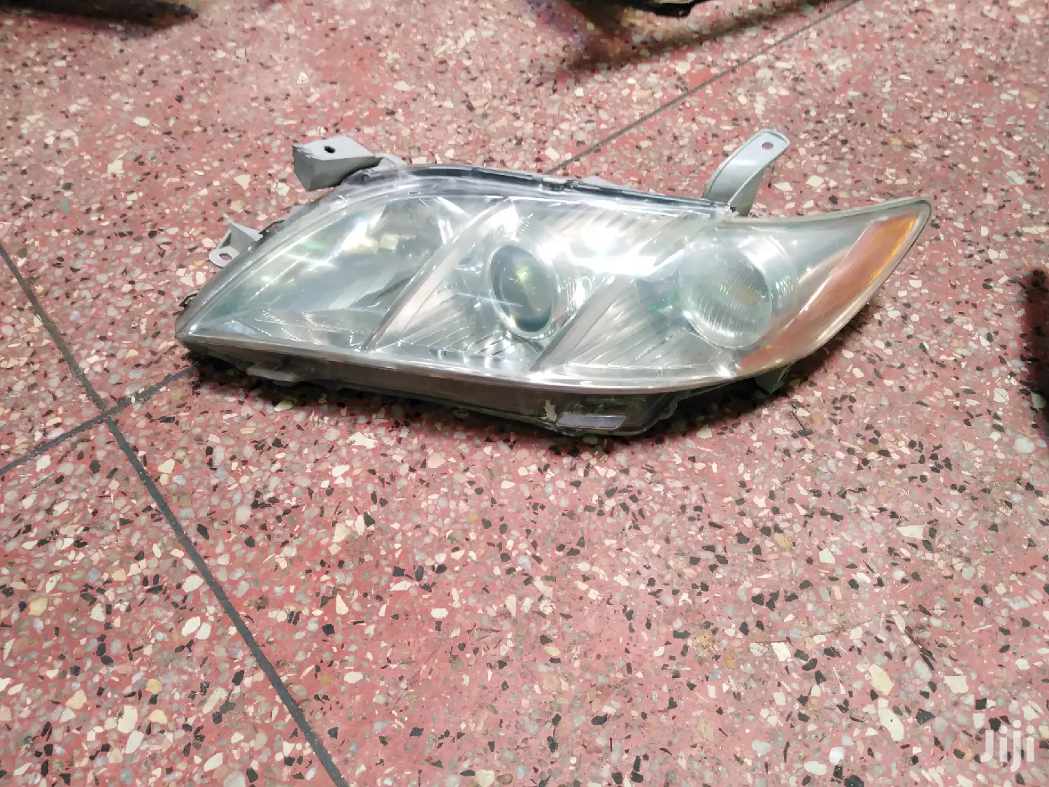 Toyota Camry Nonxenon Headlight