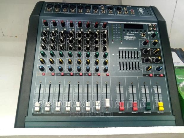 Mackie 8 Channels Powered Mixer - main view