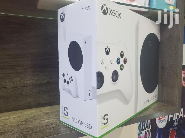 Xbox Series S - main view