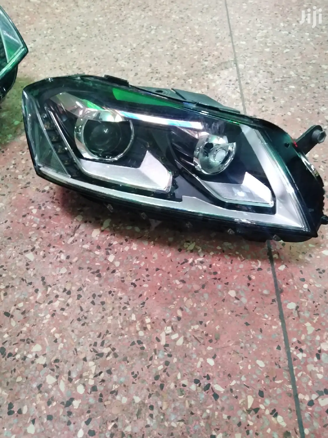 VW Passat B7 Model Xenon Headlights