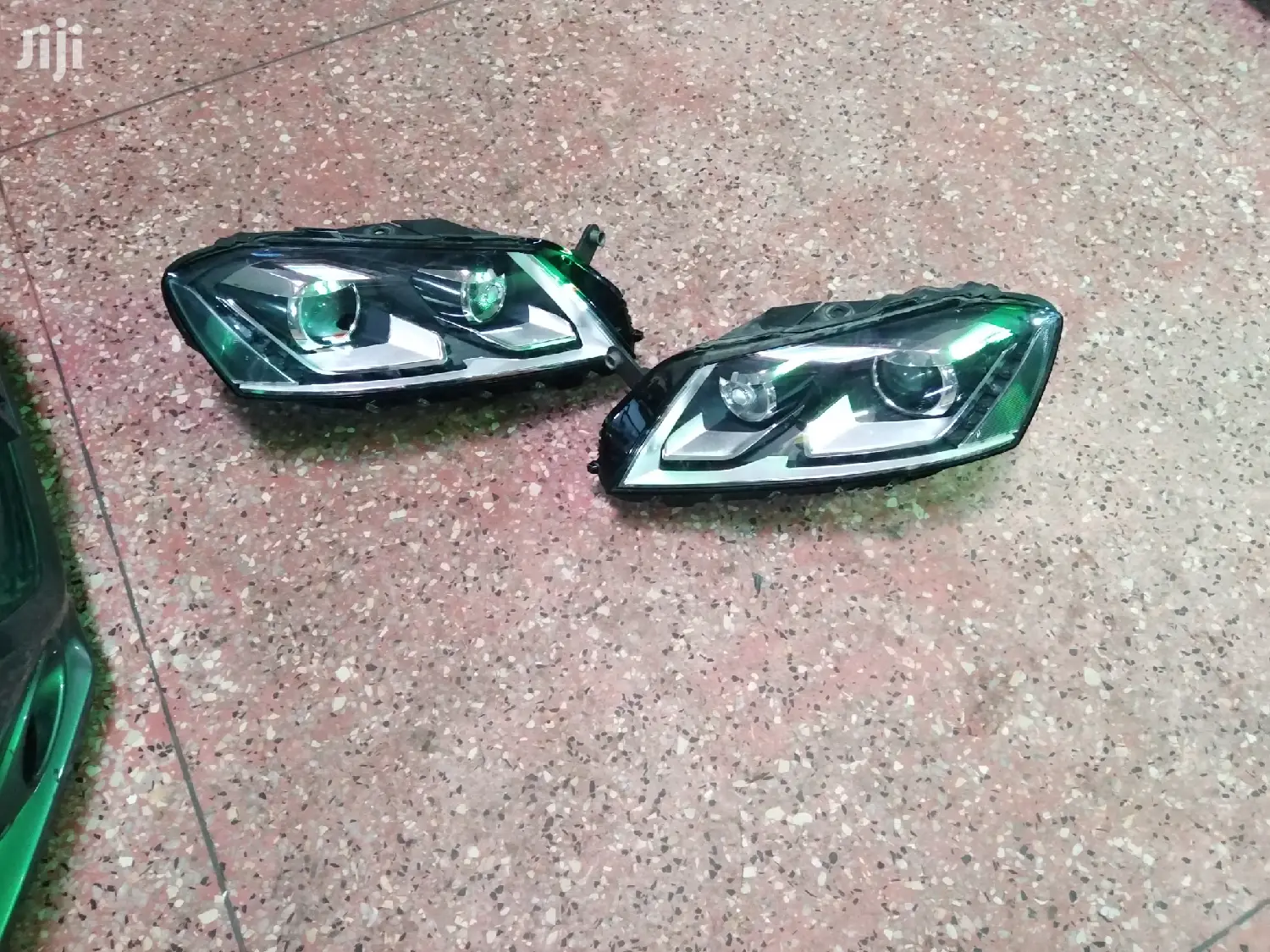 VW Passat B7 Model Xenon Headlights