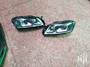 VW Passat B7 Model Xenon Headlights