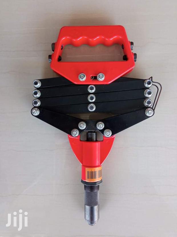 Foldable Riverting Gun