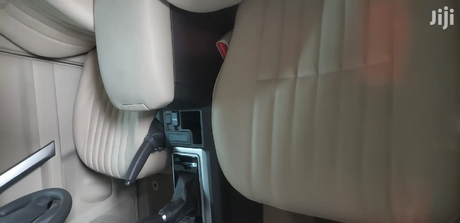 Toyota Land Cruiser Prado 2017 GX White