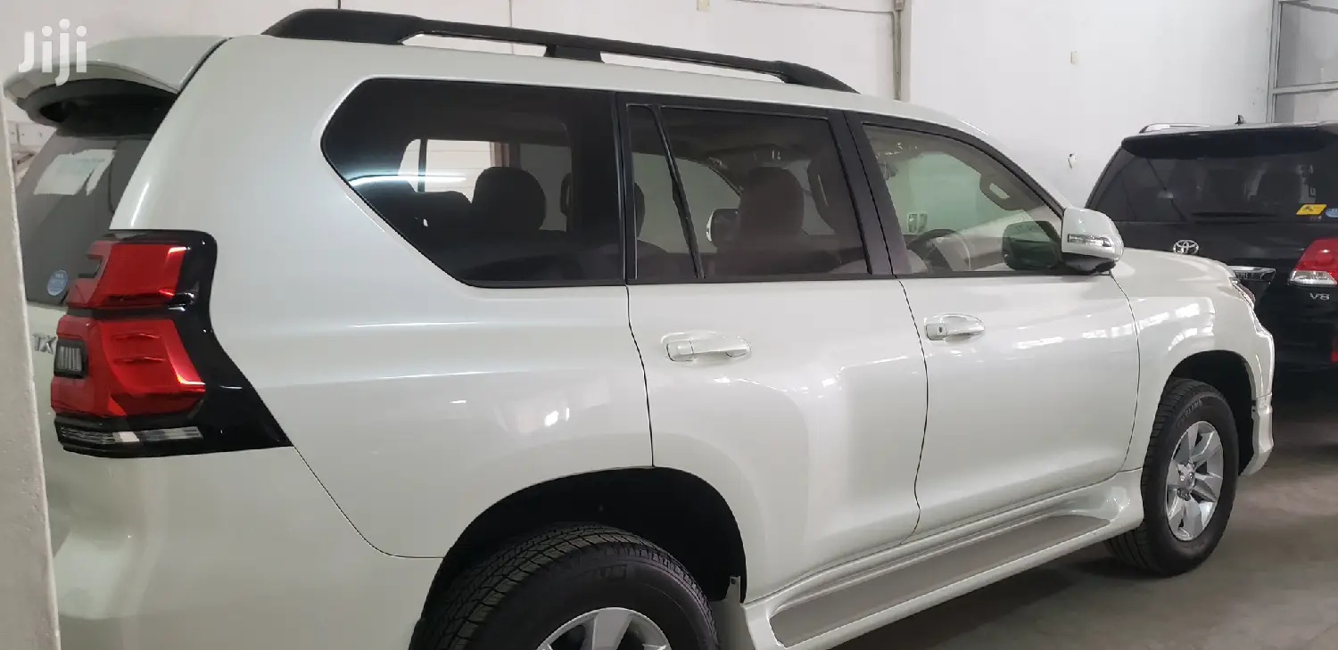 Toyota Land Cruiser Prado 2017 GX White