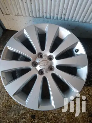 Original Rims Set Size 17 Inch for Subaru.