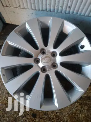 Original Rims Set Size 17 Inch for Subaru.
