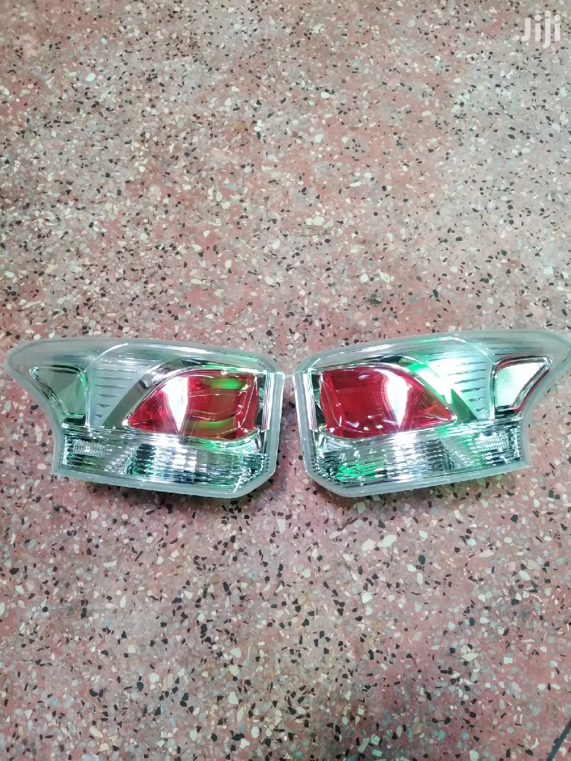 Mitsubishi Outlander 2012 Taillights/Backlights/Rear Lights
