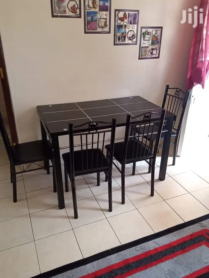 4 Seater Dining Table