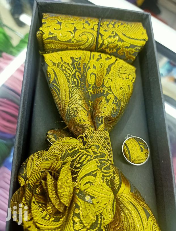 Gold Bowtie Sets - thumbnail 3