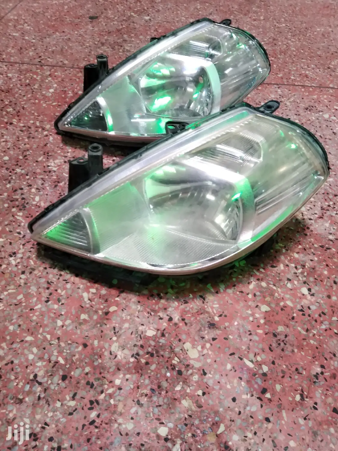 Nissan Tiida Headlights