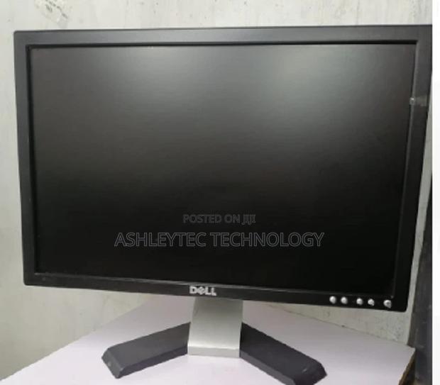 Dell 19 Inches Wide Monitor - main view