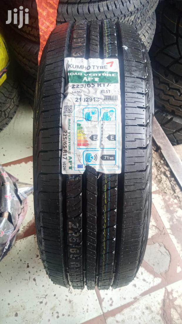 Kumho Tires Sizes 225/65r17 Made in Korea.