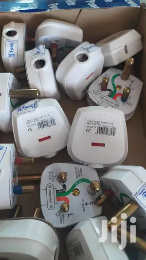 Top Plug 15amps Powerlite