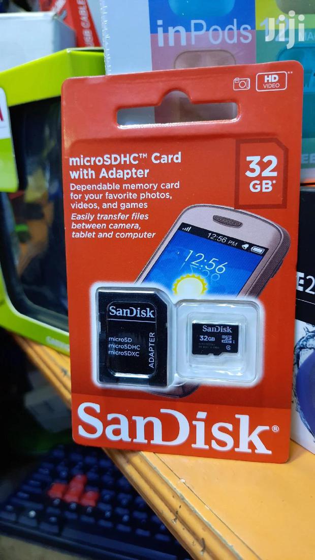 32 GB Sandisk Microsdhc Card With Adapter. - main view