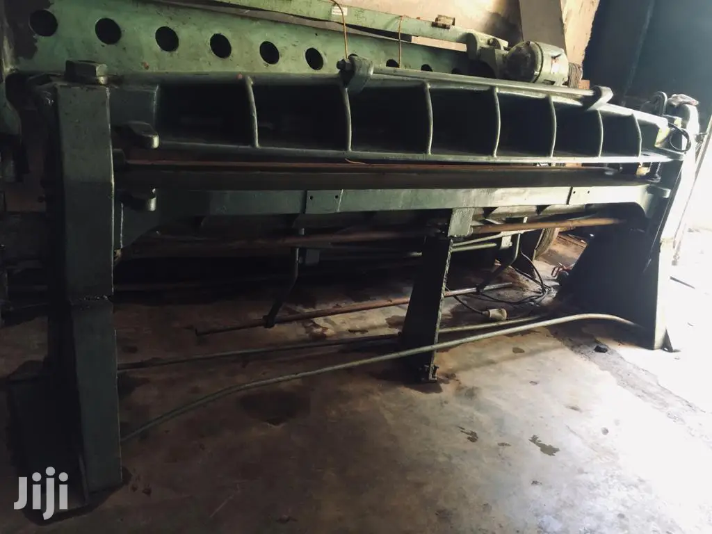 Ex-Uk Manual Folding Machine