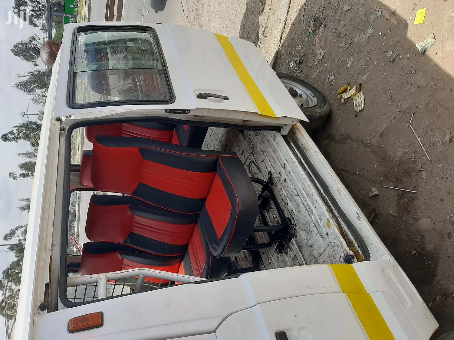 Suzuki Seats And And Car Carpeting