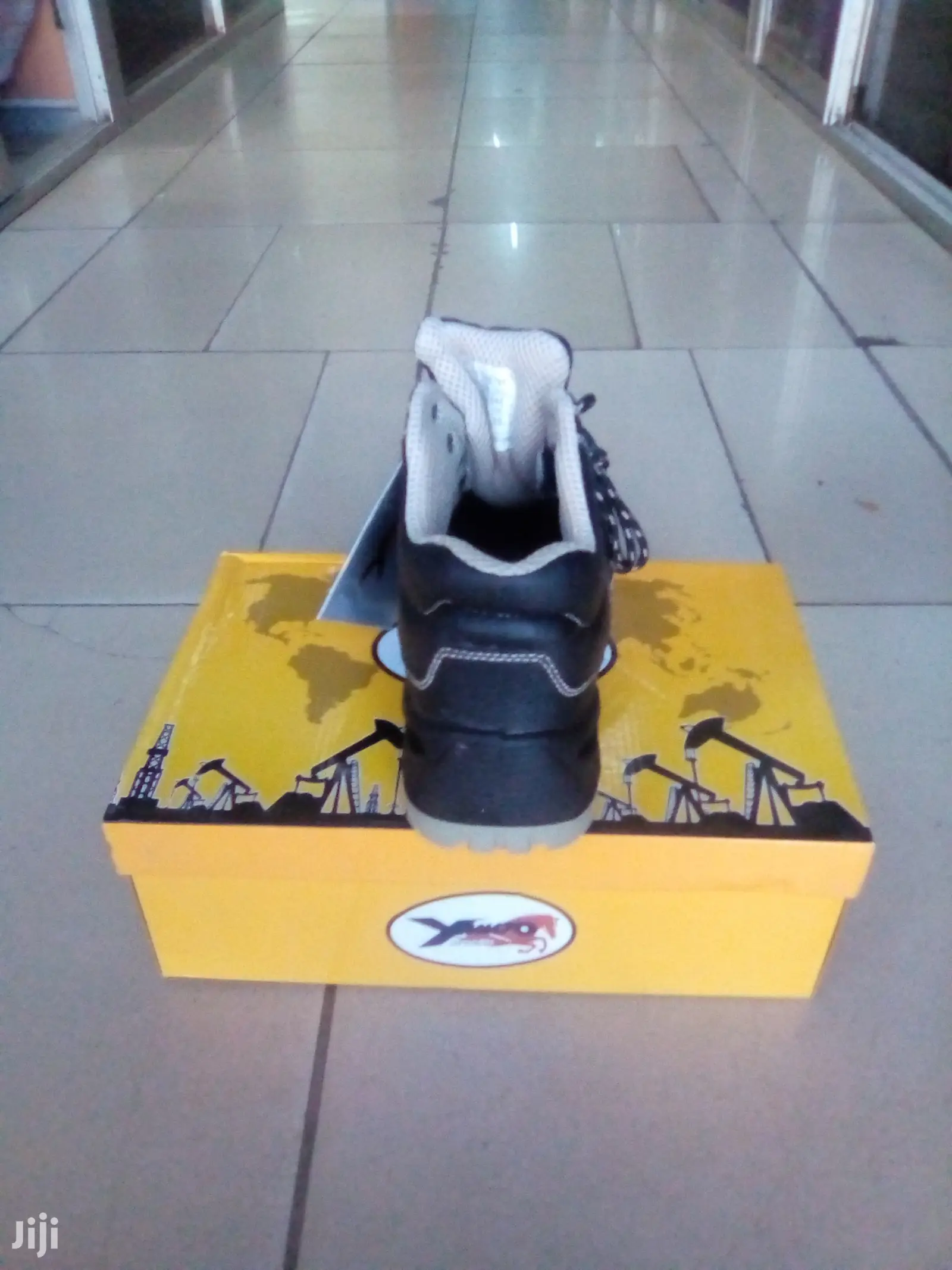 Yamato Safety Work Shoe