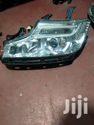 Honda Stepwagon 2012 Xenon Headlights