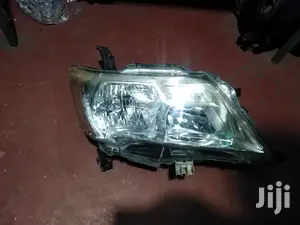 Nissan Serena 2012 Xenon Headlights
