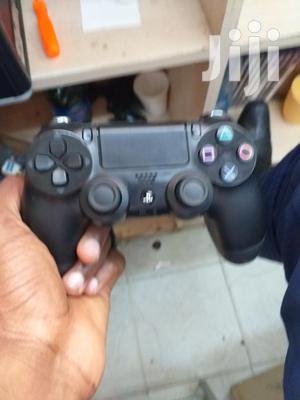 PS4 Controller