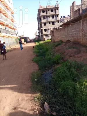 Selling Juja Plot Comprising of 3 One Bedroom From Thika Rd
