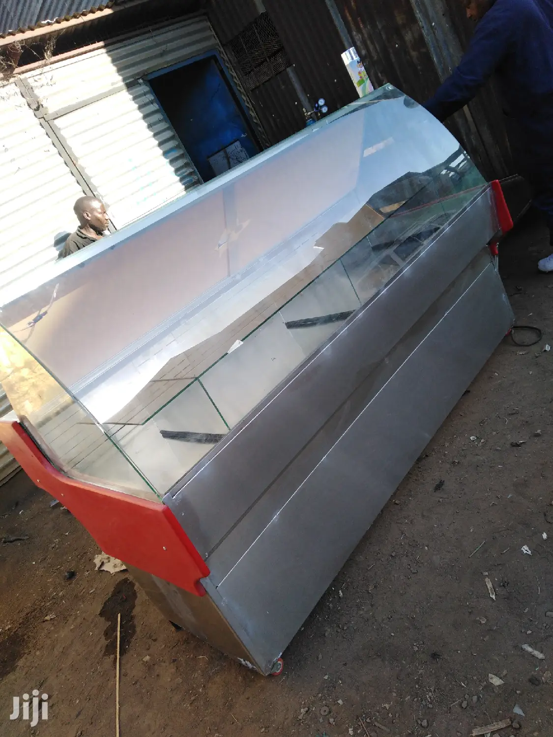 Premium Local Executive Curved Glass Meat Display Chiller