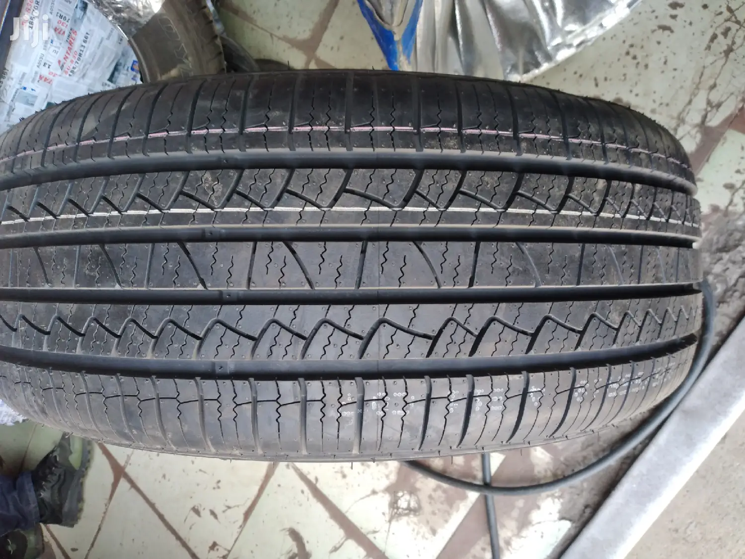 Hilo Tires Sizes 235/55r18.
