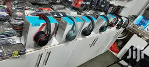 Celebrat Stereo Wired/Wireless Head Set.