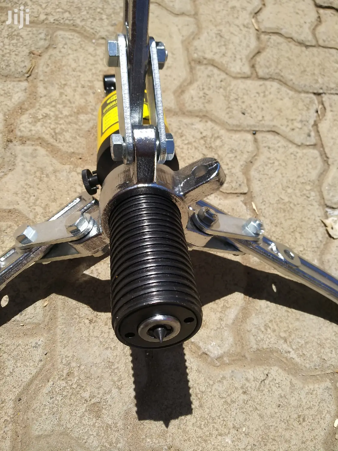 Hydraulic Gear Puller Max Spread of 250mm