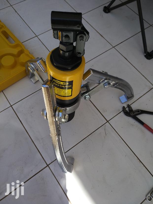 Hydraulic Gear Puller Max Spread of 250mm - thumbnail 8