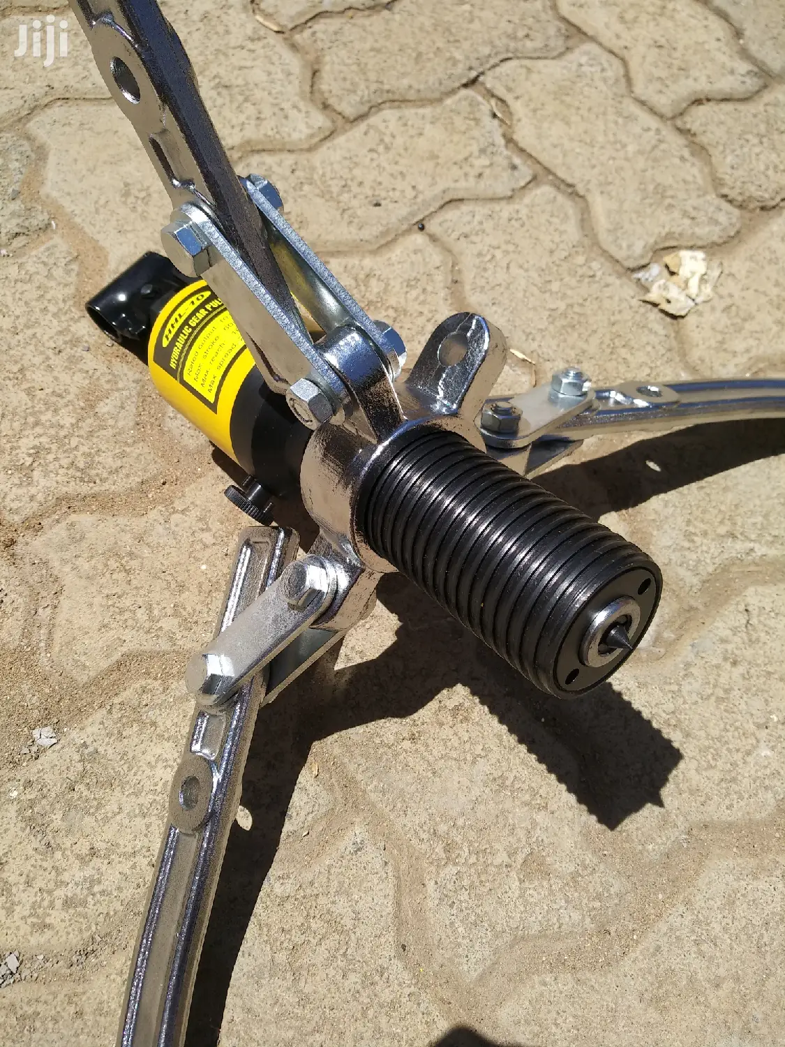 Hydraulic Gear Puller Max Spread of 350mm