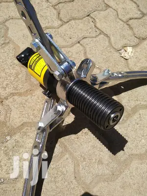 Hydraulic Gear Puller Max Spread of 350mm