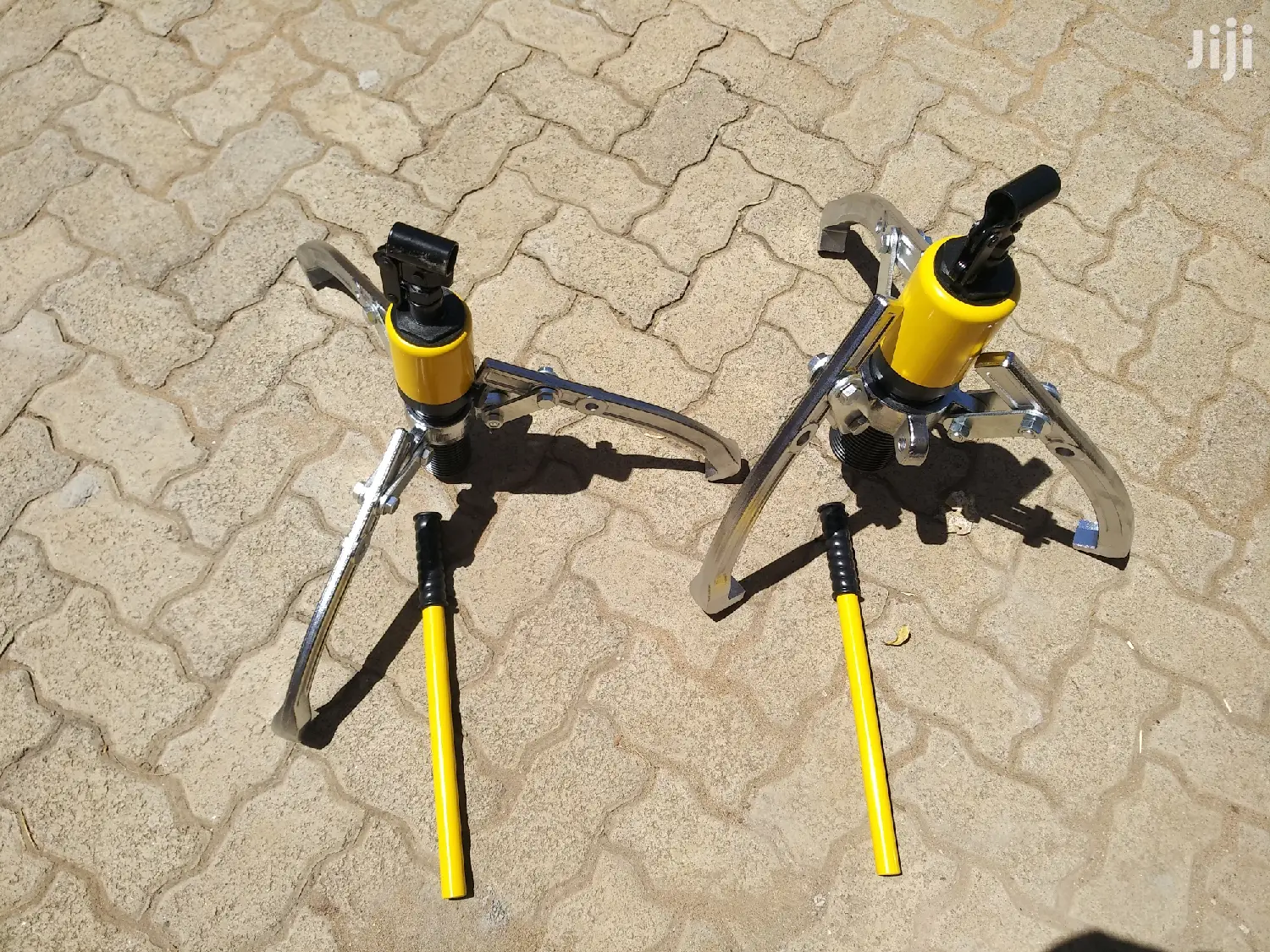 Hydraulic Gear Puller Max Spread of 350mm
