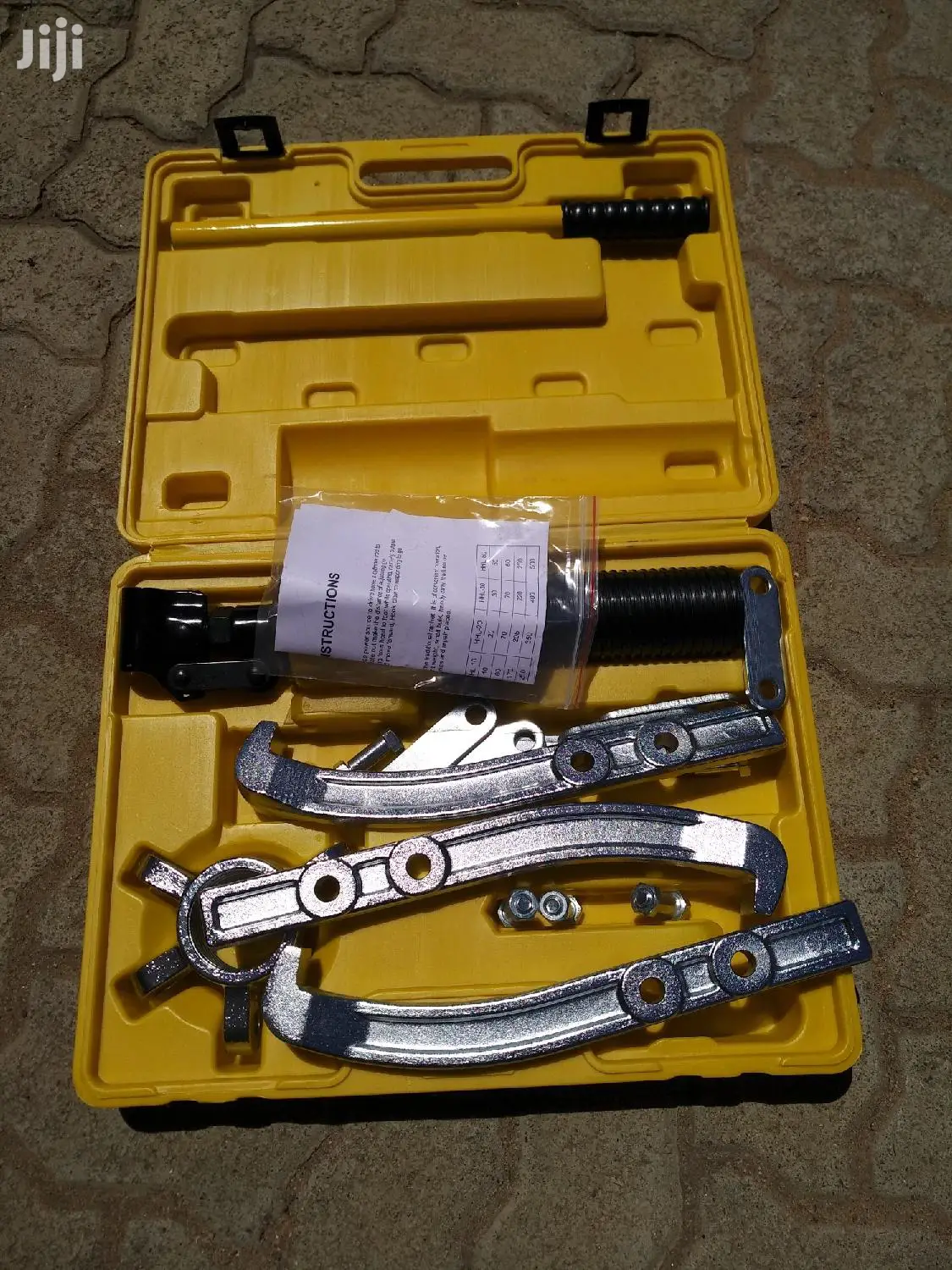 Hydraulic Gear Puller Max Spread of 250mm