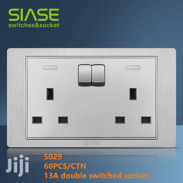 Single Socket 15a - thumbnail 3