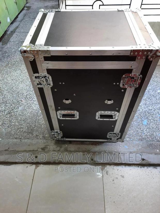 16U Closed Sound Rack - thumbnail 3