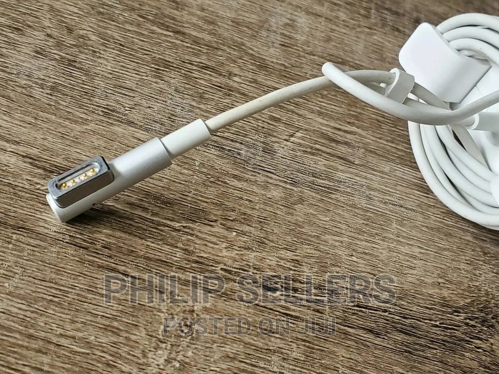 Original Oem 45W AC Power Adapter A1244 A1374 for Apple A136