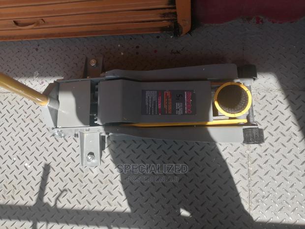 5ton Garage Floor Jack - thumbnail 2
