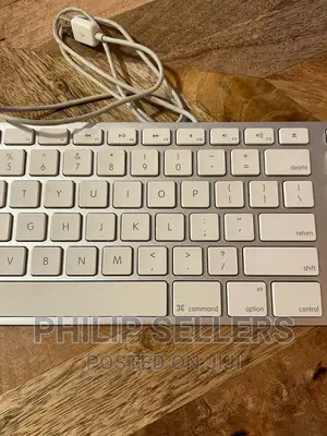 Genuine Apple A1243 Full Size Wired Keyboard With Numpad