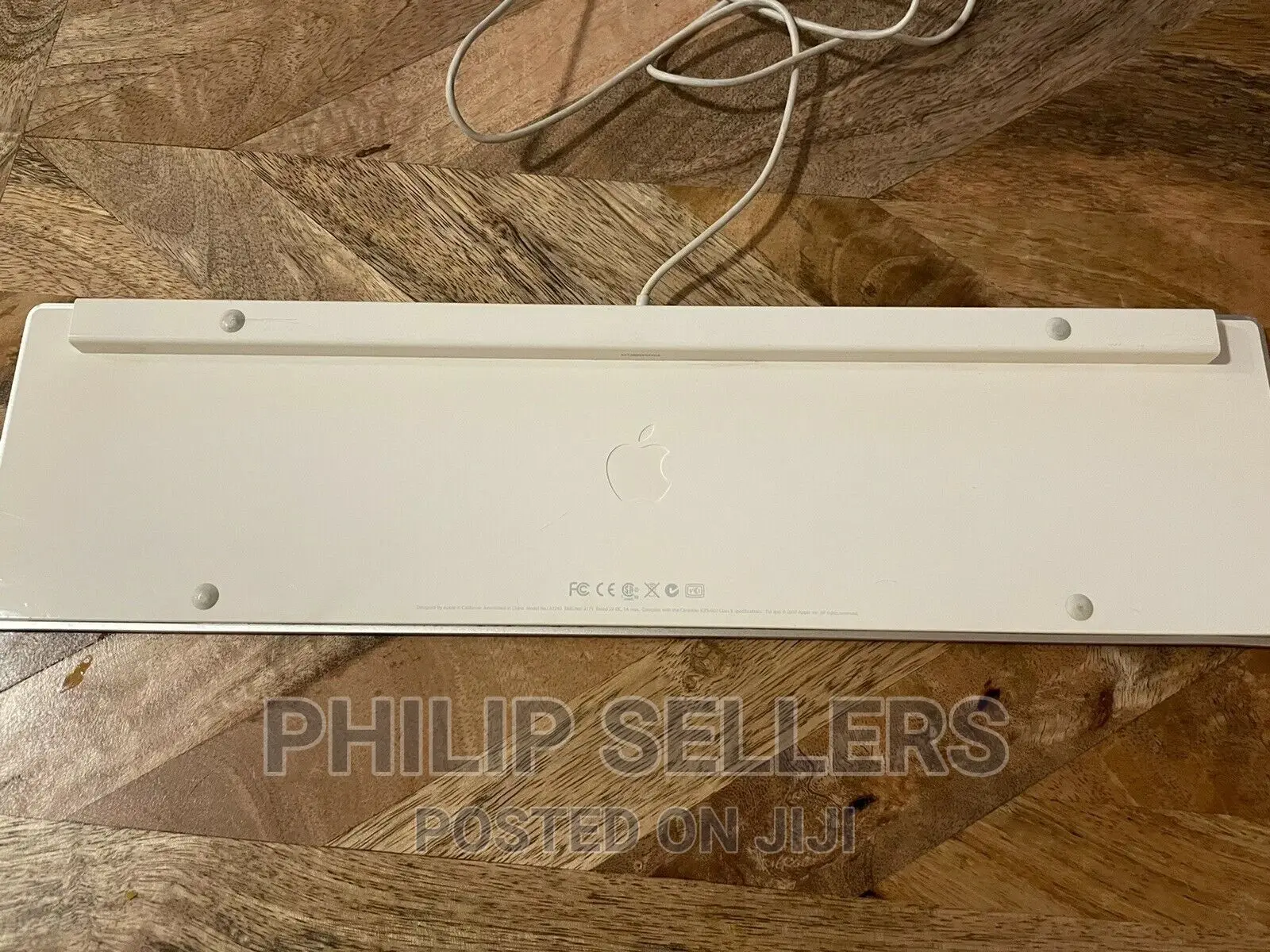 Genuine Apple A1243 Full Size Wired Keyboard With Numpad