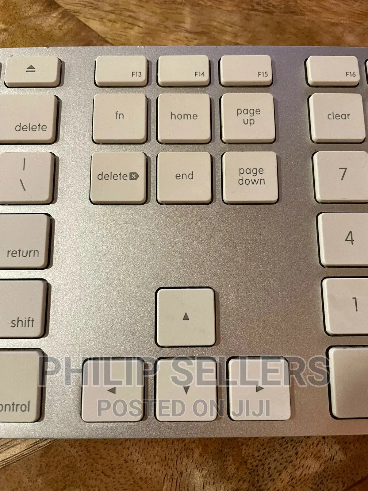 Genuine Apple A1243 Full Size Wired Keyboard With Numpad