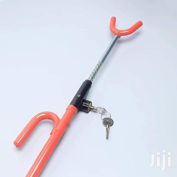 Universal Antitheft Steering Lock - thumbnail 2