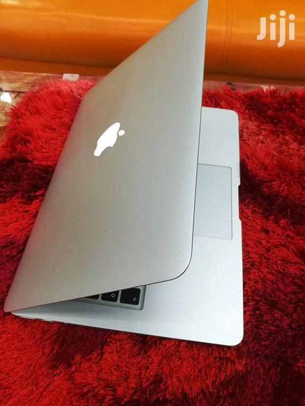 Apple Macbook Air Corei5 256GB SSD 8GB Ram - thumbnail 4